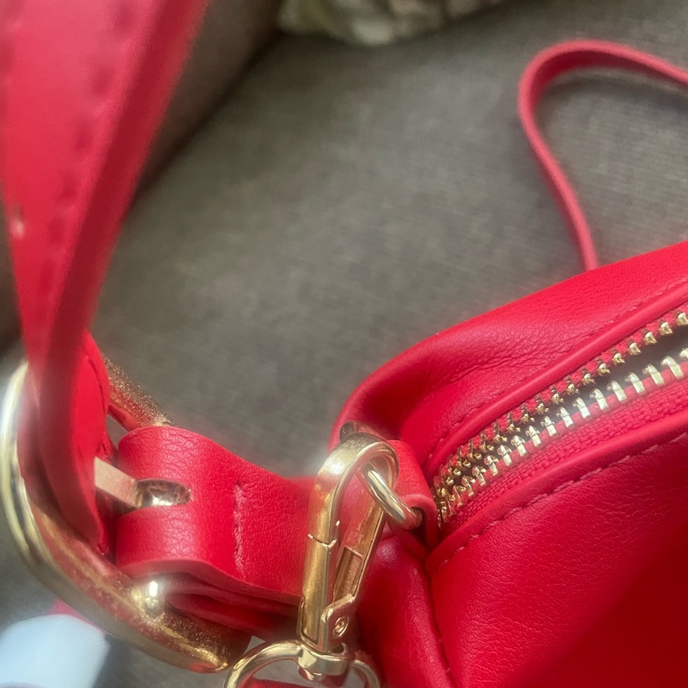 NWT Women’s Old Navy Convertible Carrie Crossbody Bag ~ Red - Picture 5 of 5